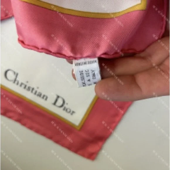Christian Dior floral Silk vintage Scarf - Picture 5 of 8